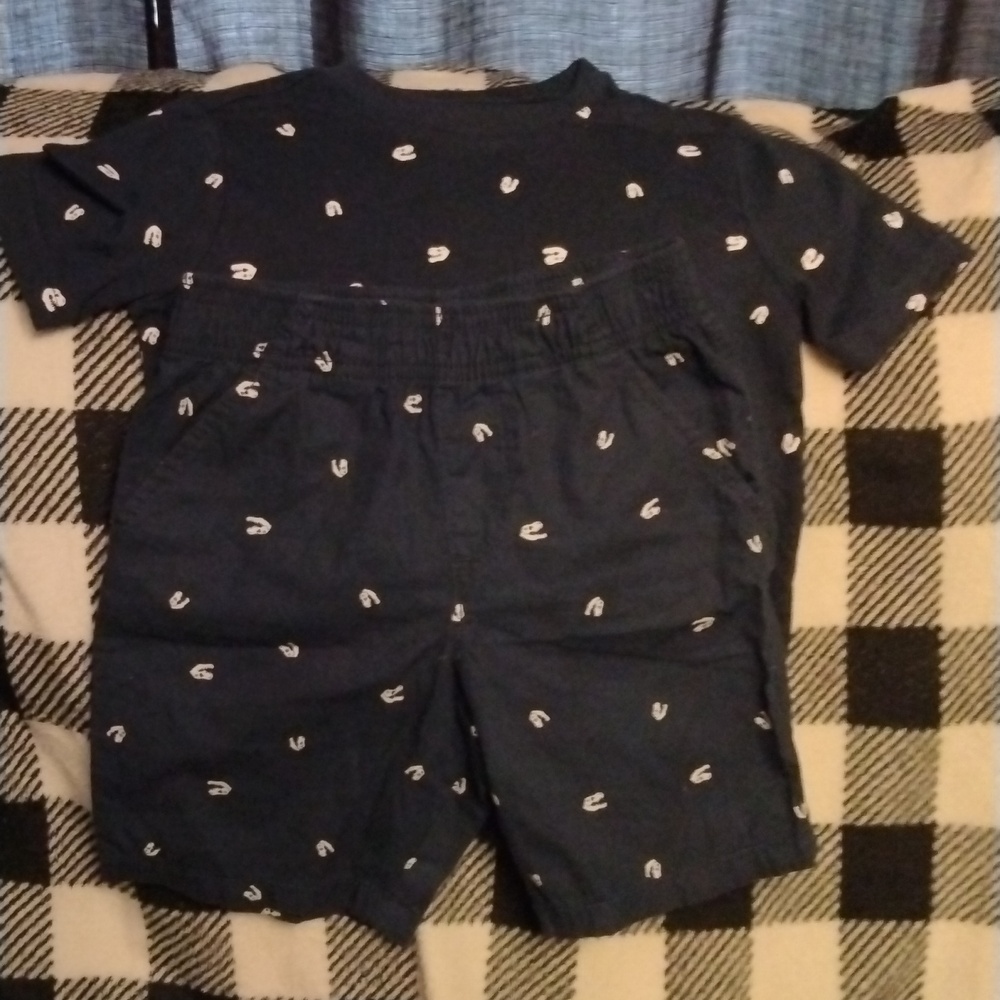 💙🤍NWOT BOYS 365KIDS FROM GARANIMALS DINOSAUR FACES SHORT SLEEVE SHORT SET 💙🤍